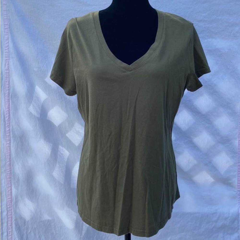 George V-neck Shirt Top